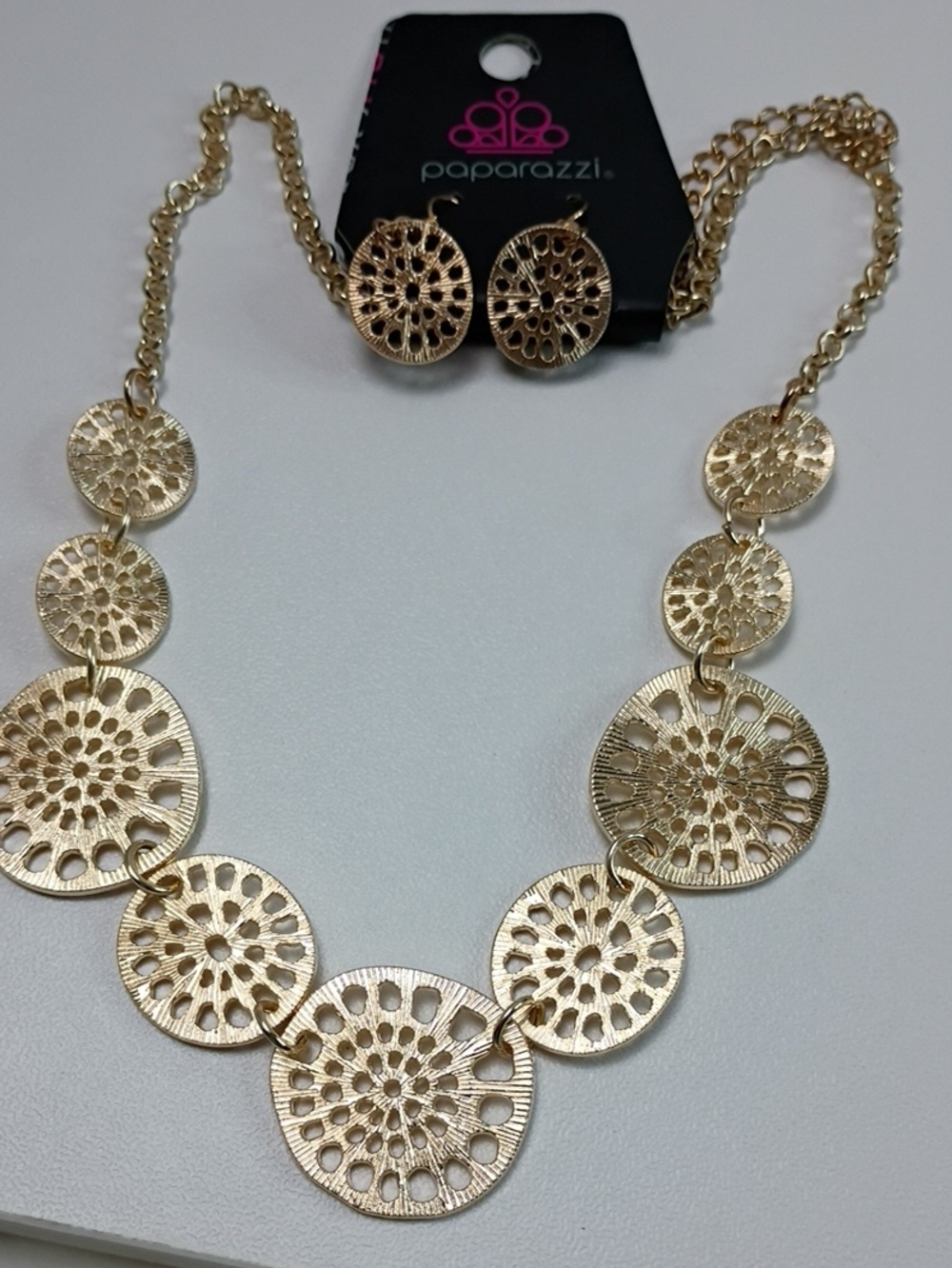 paparazzi Gold Filigree Disc Necklace and Earrings Set